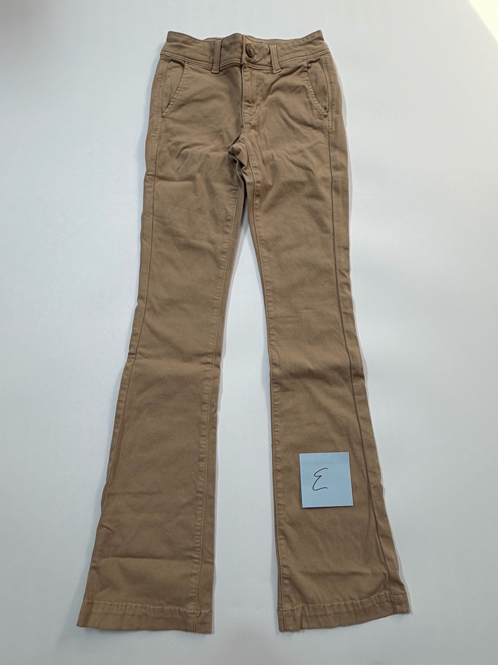 American Eagle Stretch Kick Bootcut Khaki Pants in Desert Sand Size 000 Regular